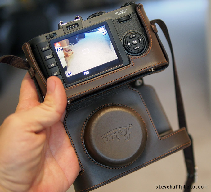 Video: The Leica X2 Ever Ready Case – $200 but where is the EVF