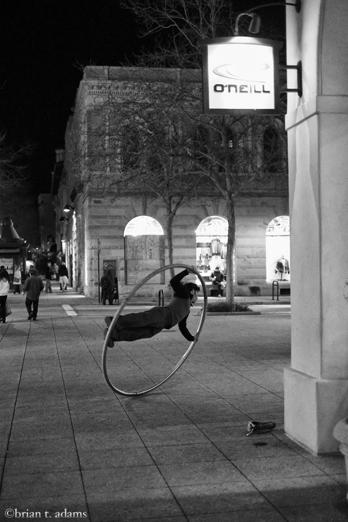 hoop.guy.bw.web