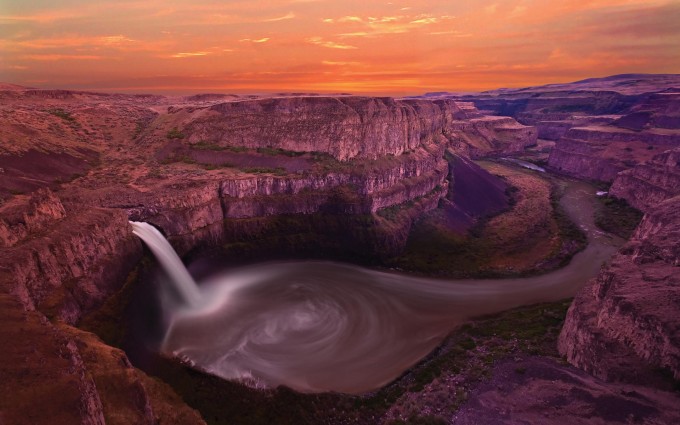 palouse-falls-washington-usa-