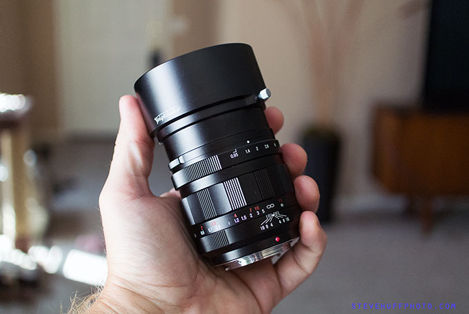 The Voigtlander 42.5 f/0.95 Micro 4/3 Lens Review | Steve Huff Hi