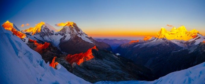 Sunrise Over Llanganuco Valley_Iridient