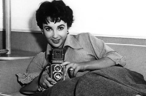 Celebrities with Their Vintage Cameras (32)