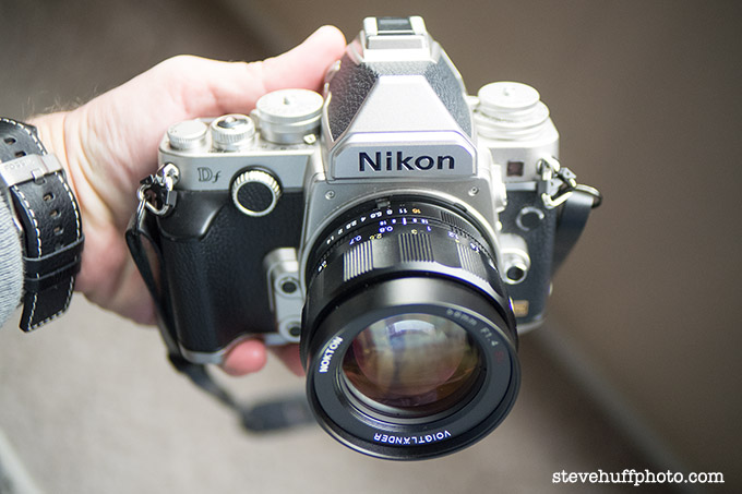 A quick look at the Voigtlander 28 2.8 and Nokton 58 1.4 on the Nikon Df |  Steve Huff Photo
