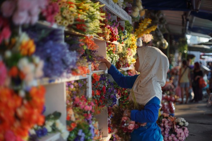 Restocking in Chatuchak