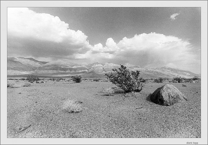 analog: Death Valey 1987, T-Max 100, Nikon FA