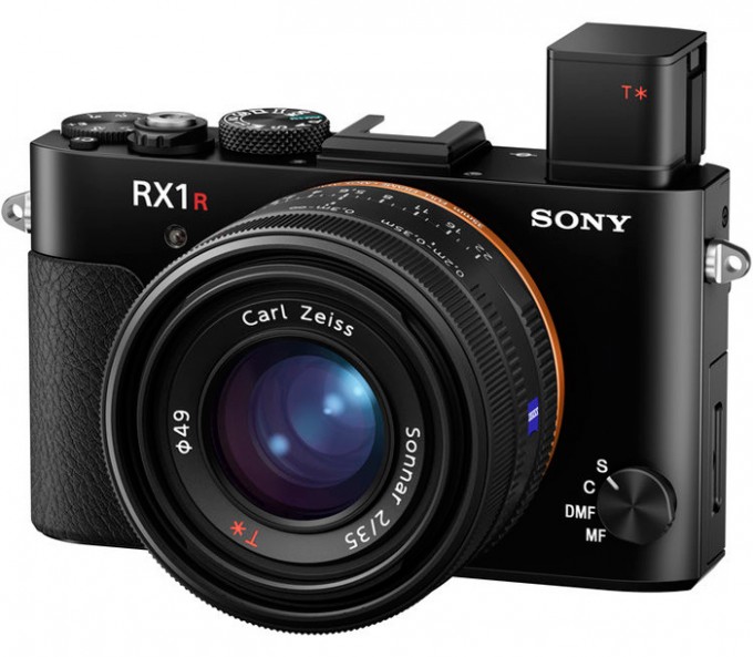 sony-rx-1r-ii-compact-camera-front-angle-pop-up-viewfinder