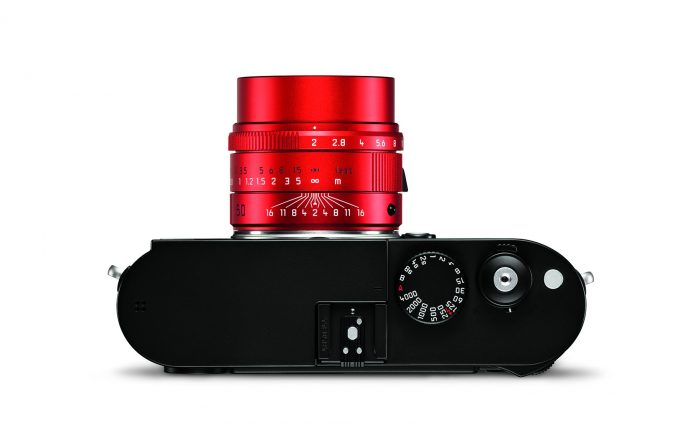 leica-apo-summicron-m-red_m-monochrom_top_cmyk